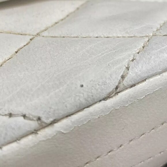 CHANEL CC Logo Matelasse Chain Shoulder Bag Leather White GHW - Picture 4 of 16